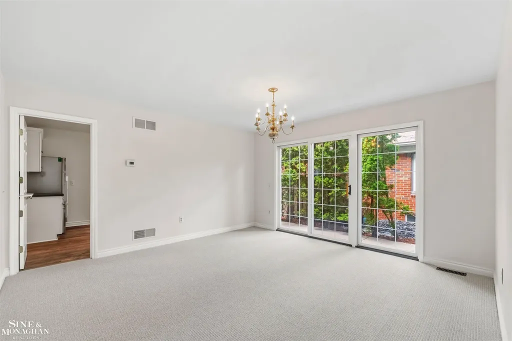 20675 Morningside Drive Grosse Pointe Woods City MI 48236