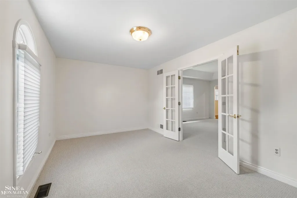 20675 Morningside Drive Grosse Pointe Woods City MI 48236