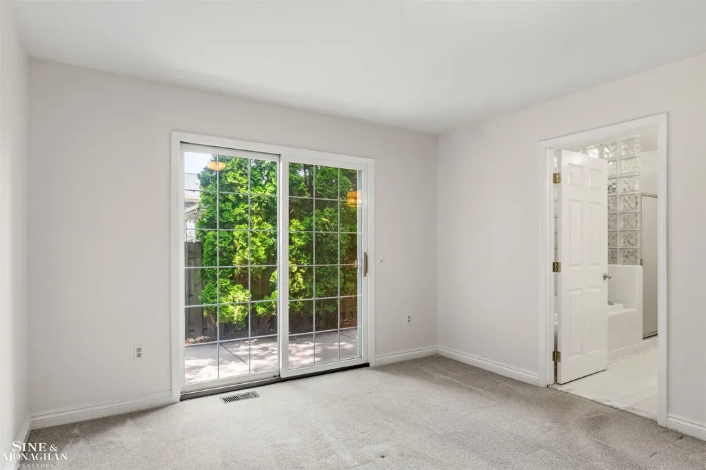 20675 Morningside Drive Grosse Pointe Woods City MI 48236