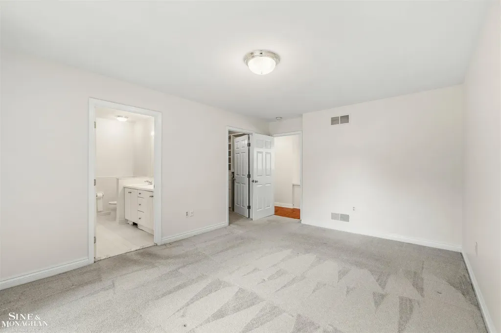 20675 Morningside Drive Grosse Pointe Woods City MI 48236
