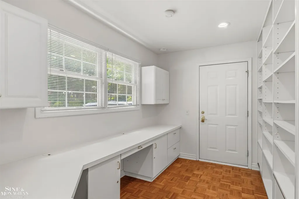 20675 Morningside Drive Grosse Pointe Woods City MI 48236