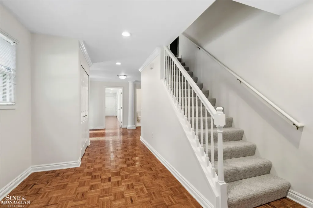 20675 Morningside Drive Grosse Pointe Woods City MI 48236