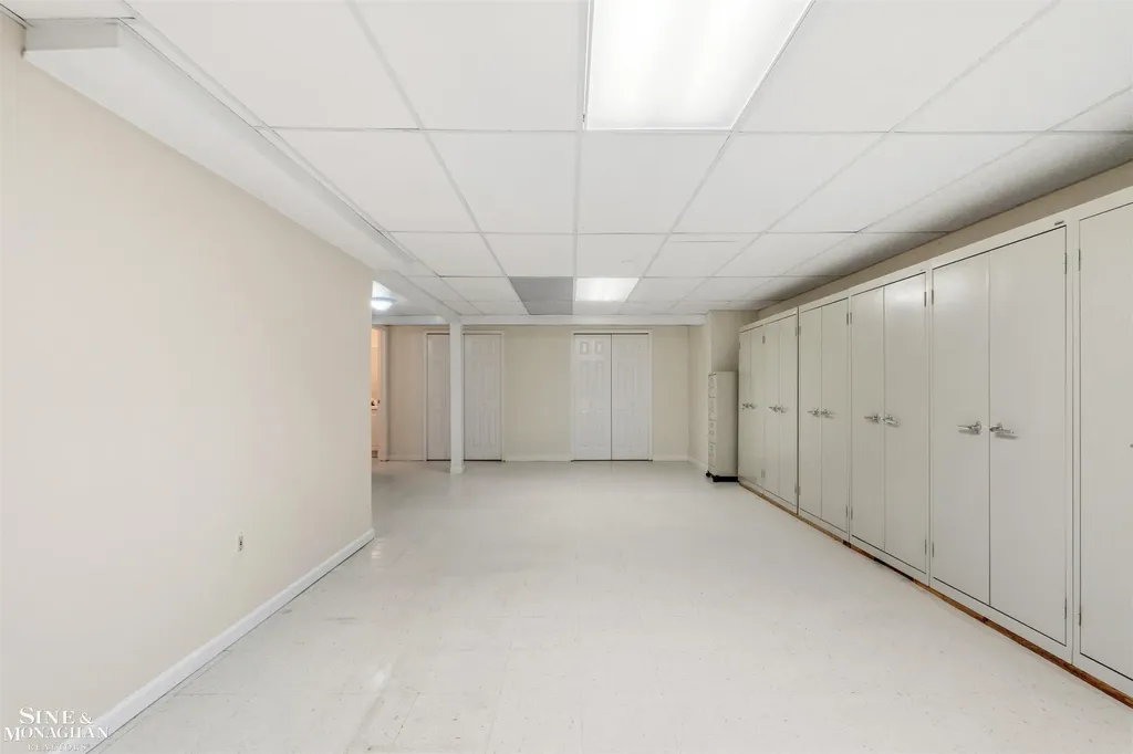 20675 Morningside Drive Grosse Pointe Woods City MI 48236