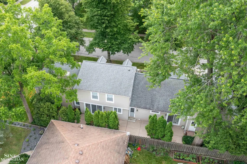 20675 Morningside Drive Grosse Pointe Woods City MI 48236