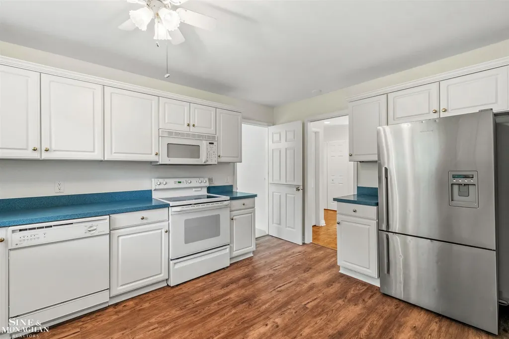 20675 Morningside Drive Grosse Pointe Woods City MI 48236