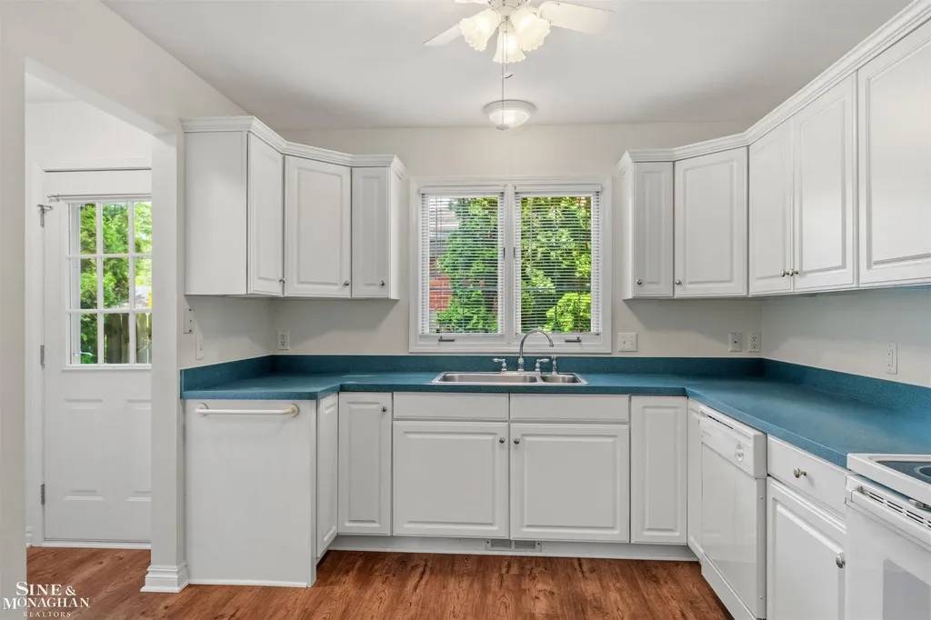 20675 Morningside Drive Grosse Pointe Woods City MI 48236