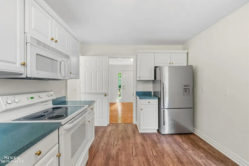 20675 Morningside Drive Grosse Pointe Woods City MI 48236