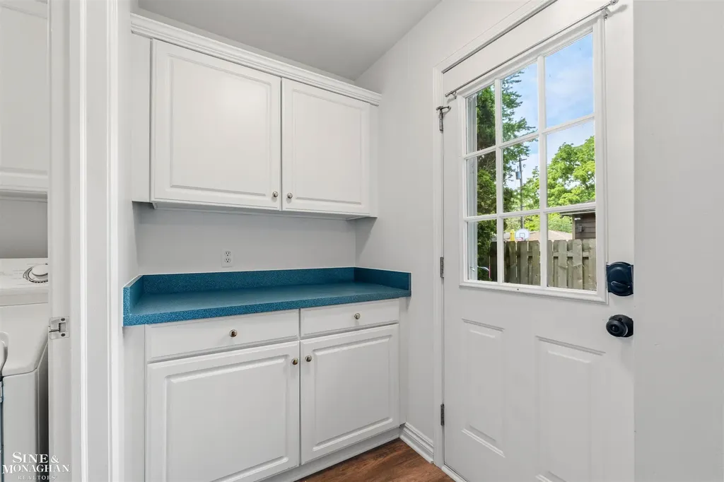 20675 Morningside Drive Grosse Pointe Woods City MI 48236