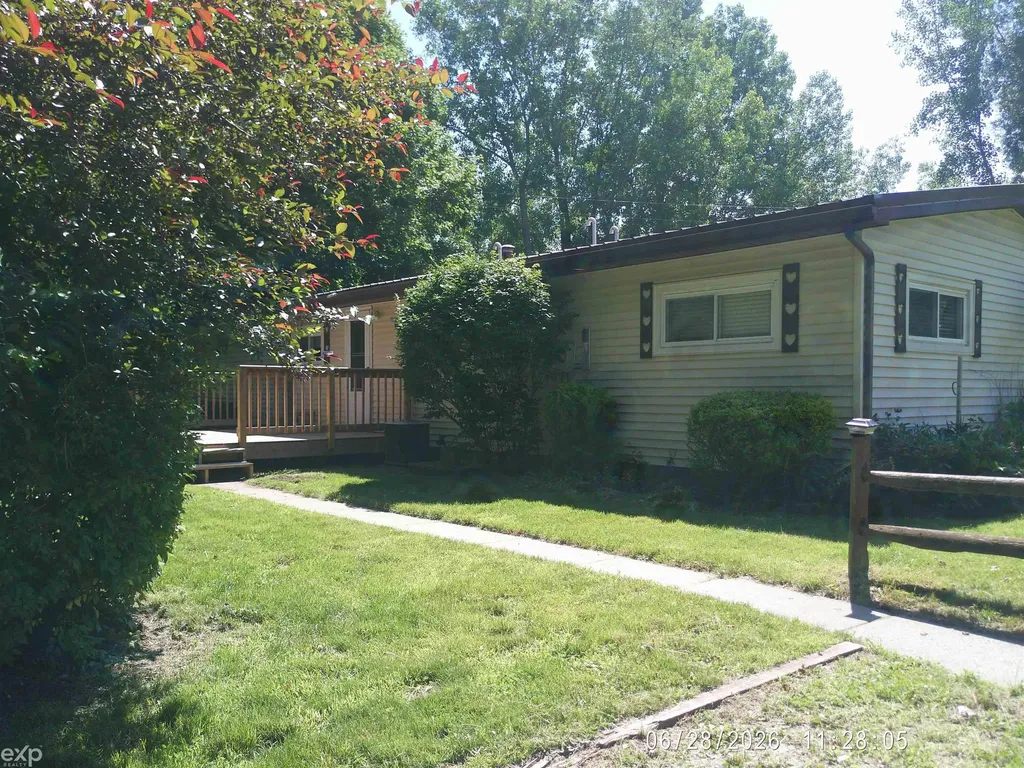 4707 Dixon Road Juniata Township MI 48723