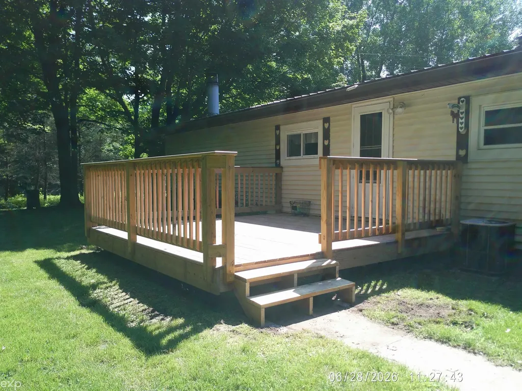 4707 Dixon Road Juniata Township MI 48723