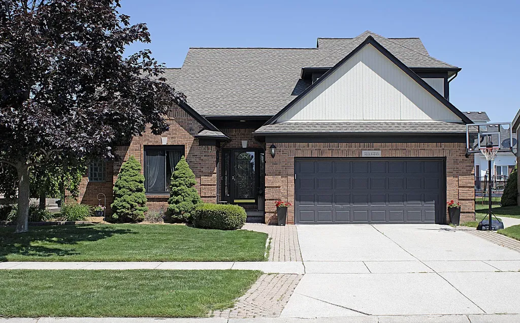 21175 Briar Rose Drive Macomb Township MI 48044
