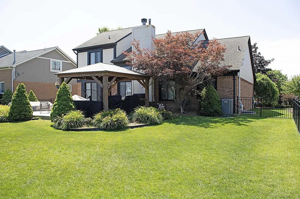 21175 Briar Rose Drive Macomb Township MI 48044