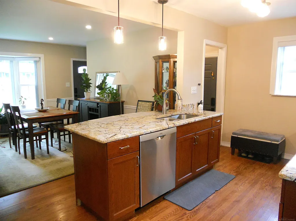 625 Rewold Drive Rochester City MI 48307