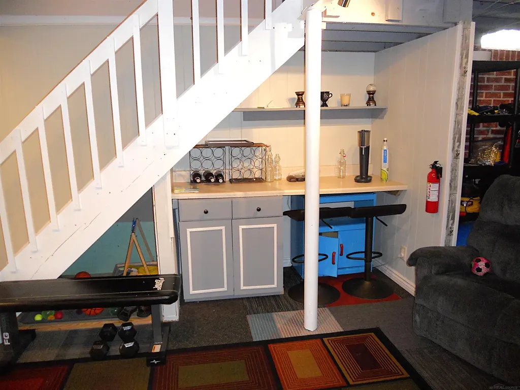 625 Rewold Drive Rochester City MI 48307