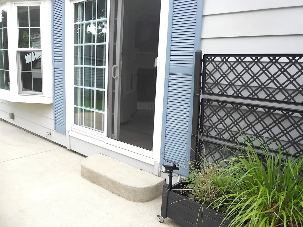 625 Rewold Drive Rochester City MI 48307
