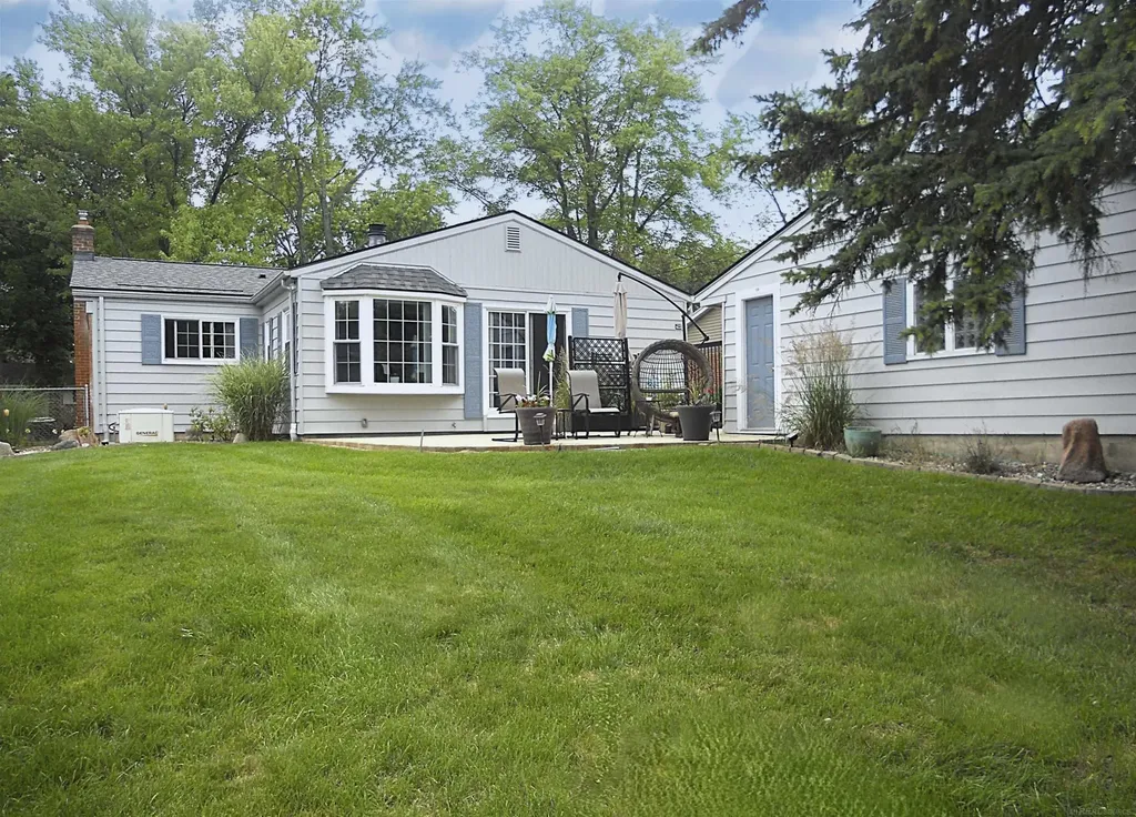625 Rewold Drive Rochester City MI 48307