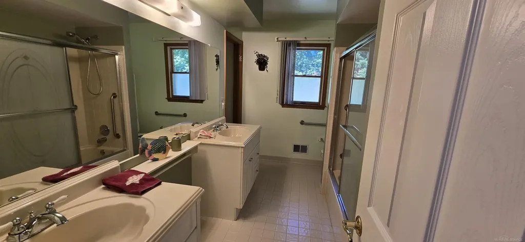 18945 25 Mile Road Macomb Township MI 48042