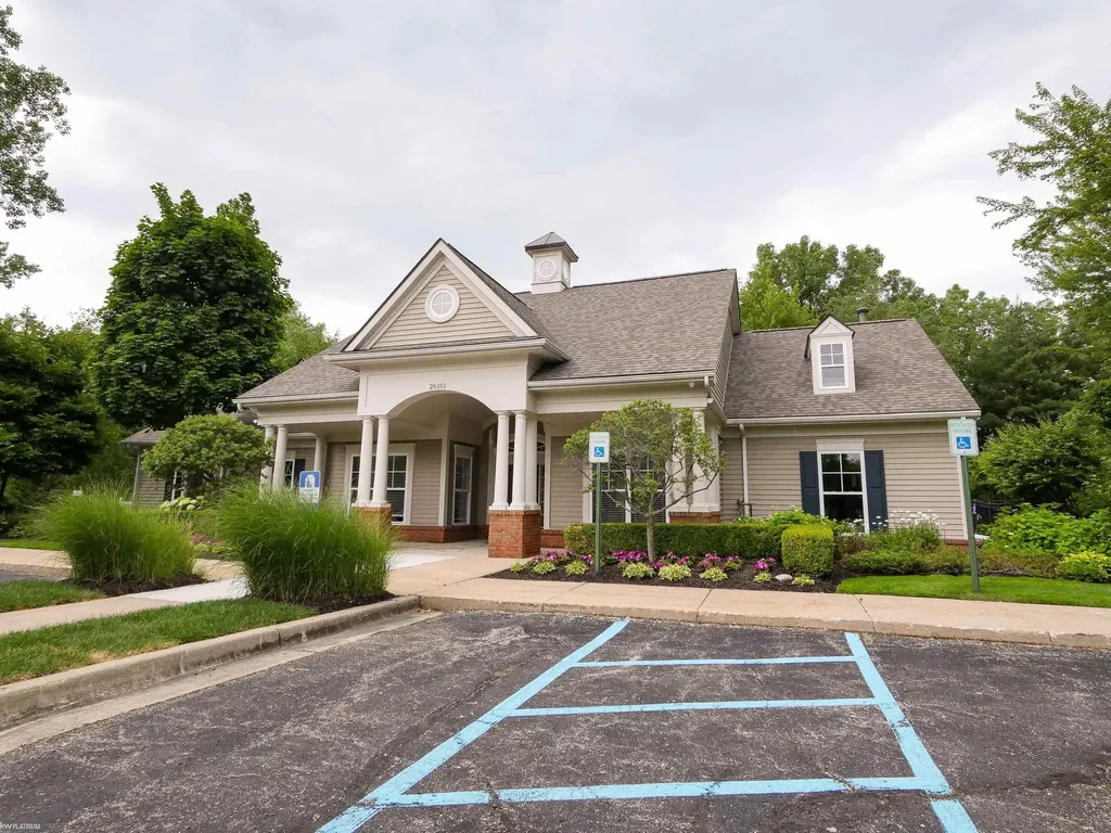 25699 Maritime Cir Circle Harrison Charter Township MI 48045