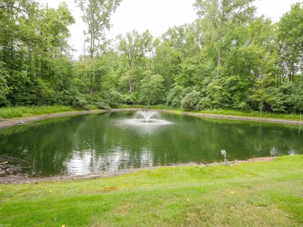 25699 Maritime Cir Circle Harrison Charter Township MI 48045