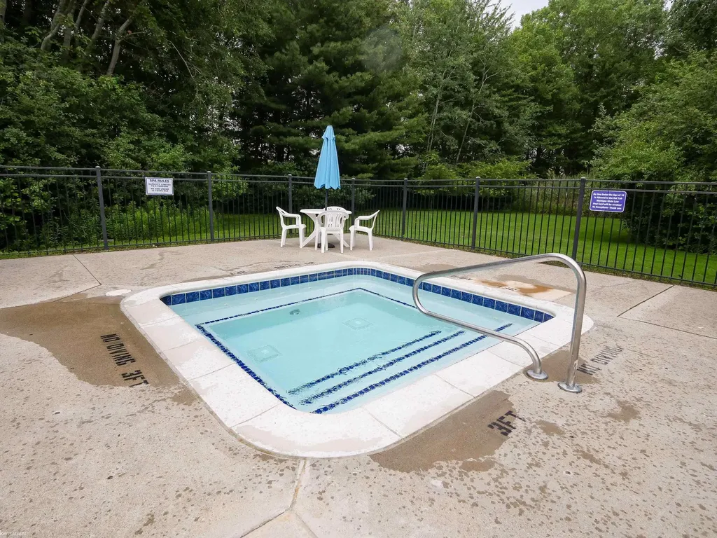 25699 Maritime Cir Circle Harrison Charter Township MI 48045