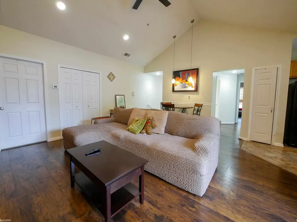 25699 Maritime Cir Circle Harrison Charter Township MI 48045