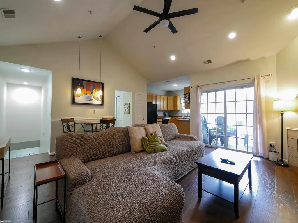 25699 Maritime Cir Circle Harrison Charter Township MI 48045