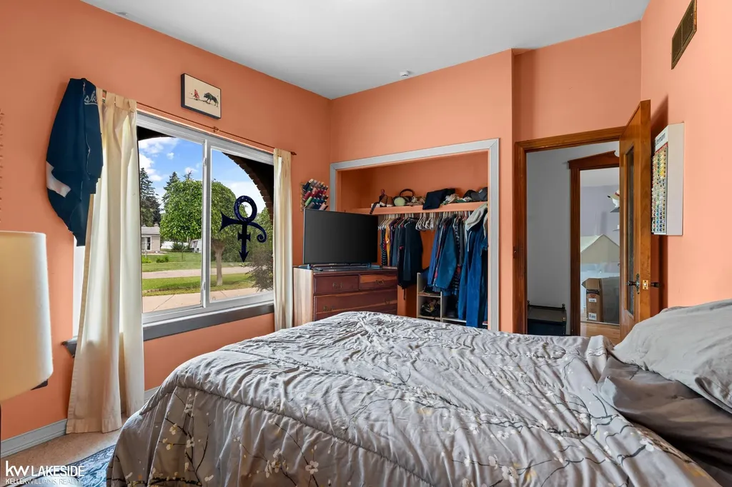 37632 Joanne Drive Clinton Charter Township MI 48036