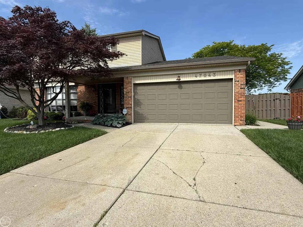 47043 Sanborn Drive Macomb Township MI 48044
