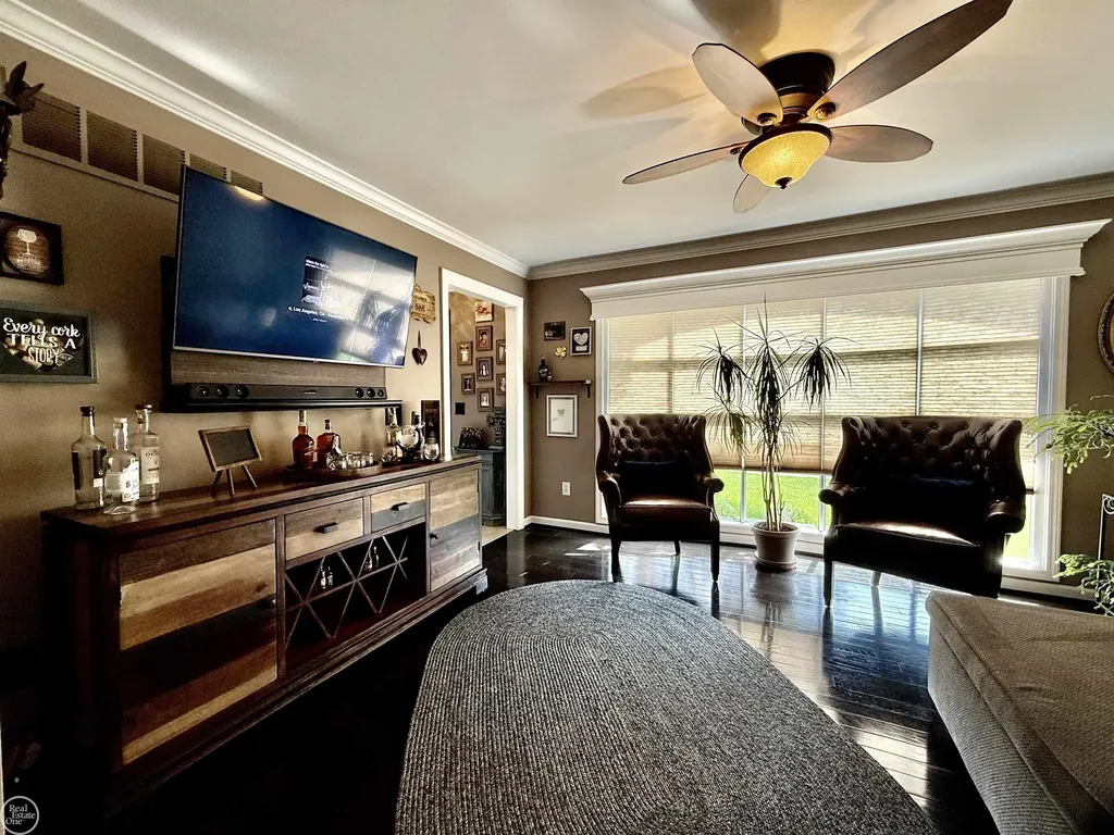 47043 Sanborn Drive Macomb Township MI 48044