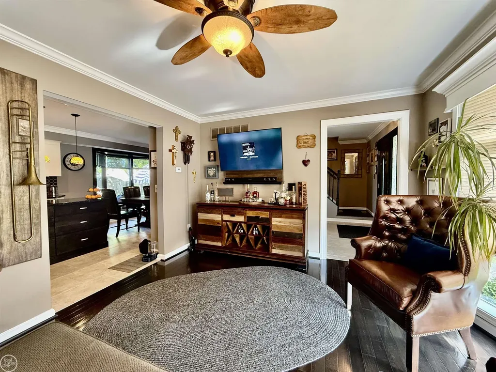 47043 Sanborn Drive Macomb Township MI 48044