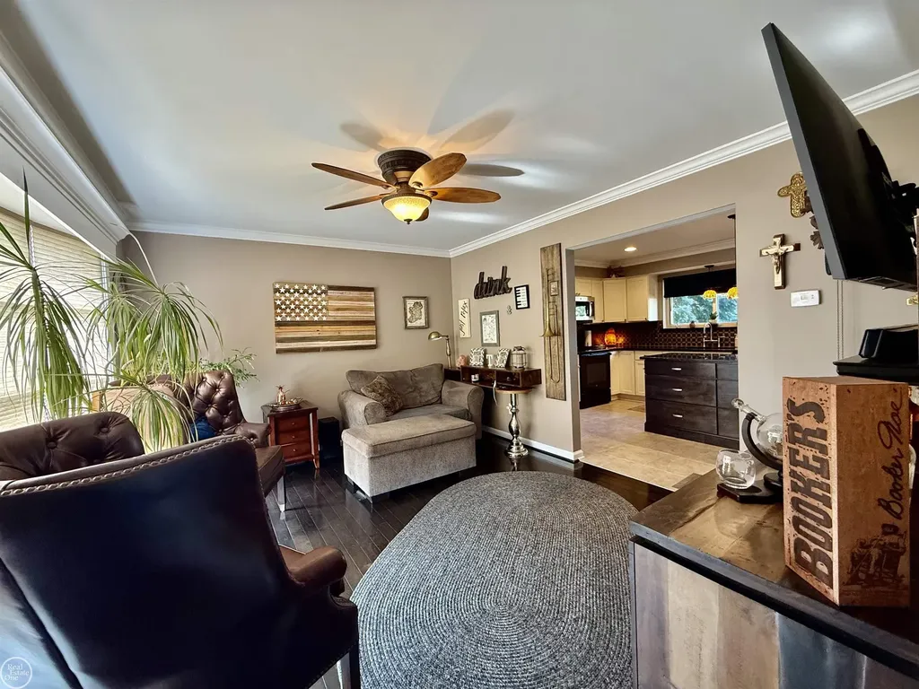 47043 Sanborn Drive Macomb Township MI 48044