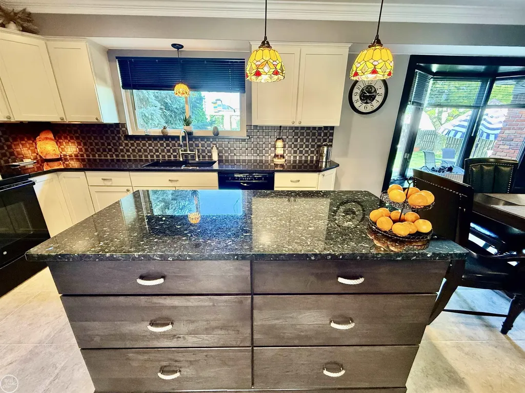 47043 Sanborn Drive Macomb Township MI 48044