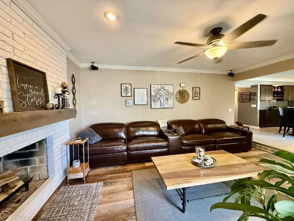 47043 Sanborn Drive Macomb Township MI 48044