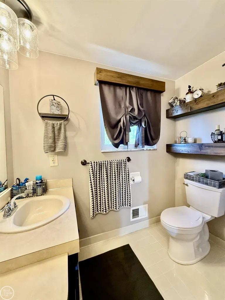 47043 Sanborn Drive Macomb Township MI 48044