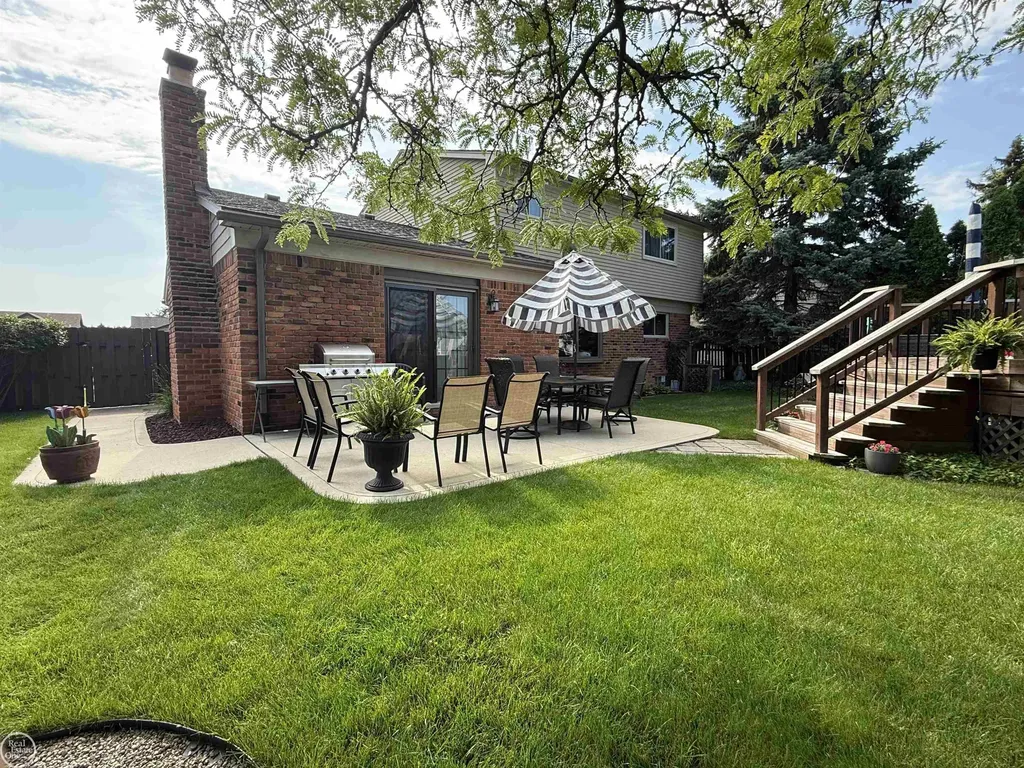 47043 Sanborn Drive Macomb Township MI 48044