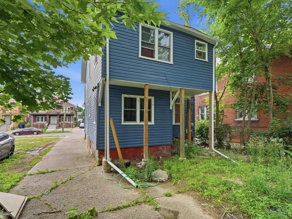 2311 Glendale Street Detroit City MI 48238