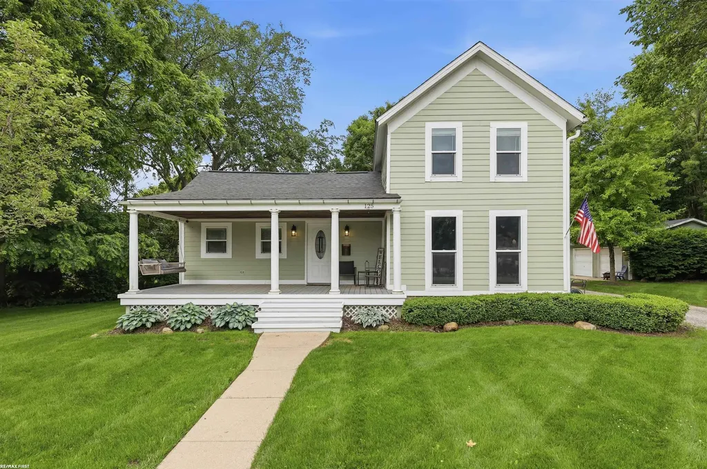 125 W Gates Street Romeo Village MI 48065