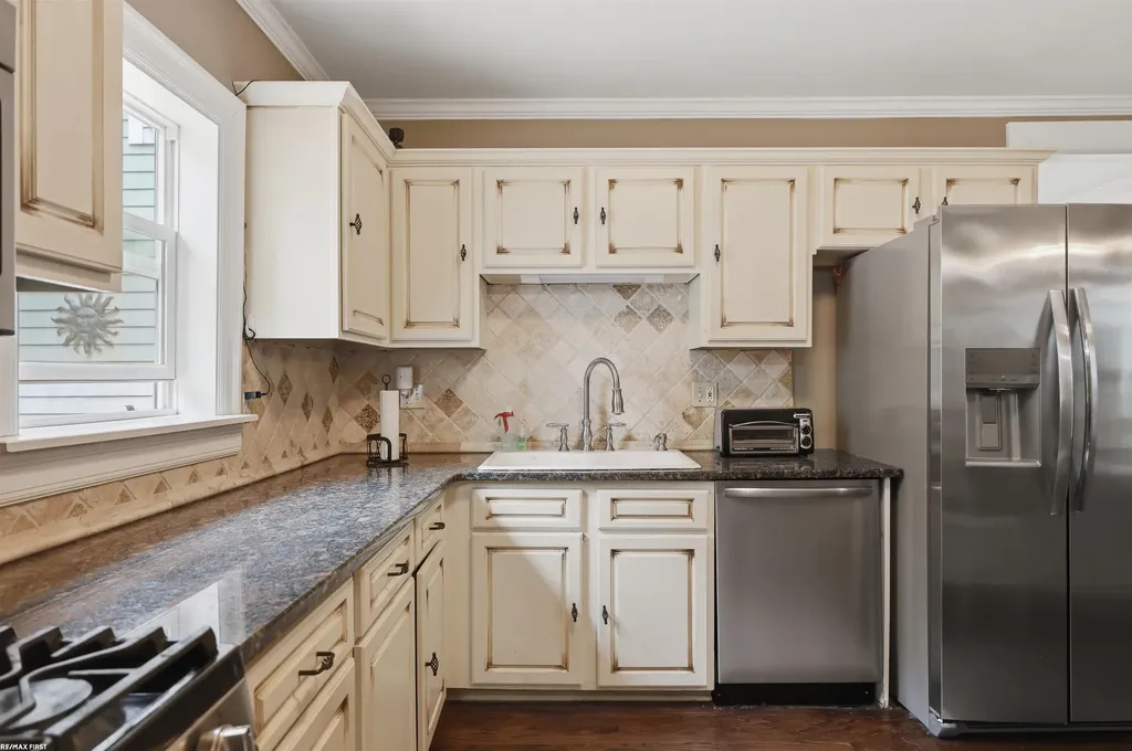 125 W Gates Street Romeo Village MI 48065