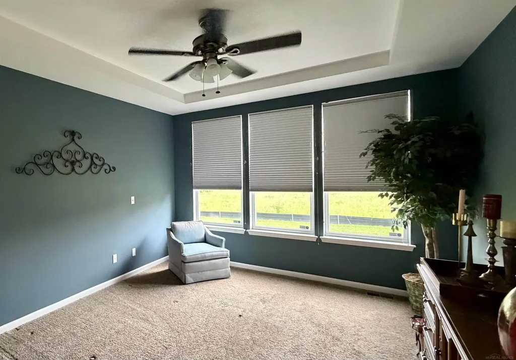 49626 Wayburn Drive Macomb Township MI 48042