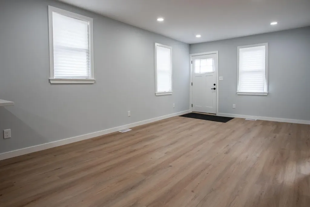 20925 Ridgemont Road Harper Woods City MI 48225