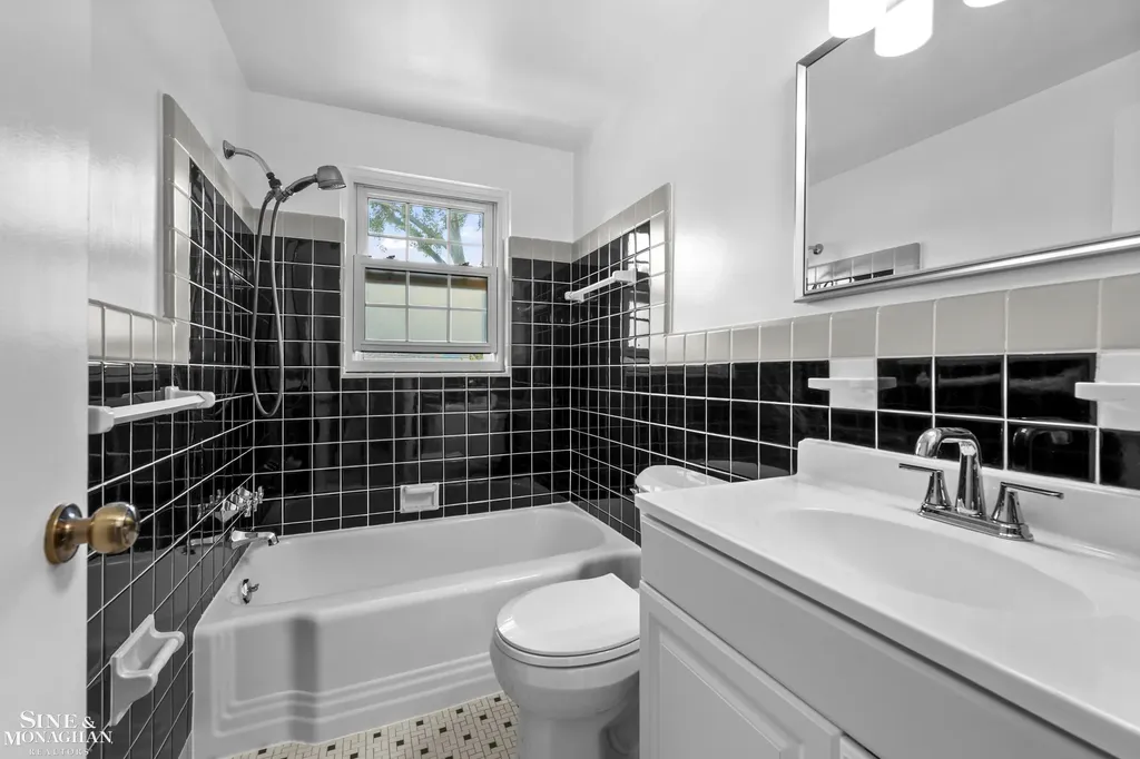 22951 Lee Court St. Clair Shores City MI 48080