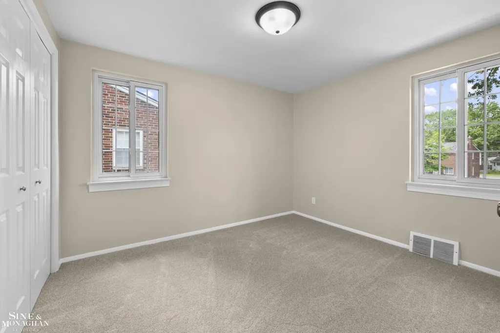 22951 Lee Court St. Clair Shores City MI 48080
