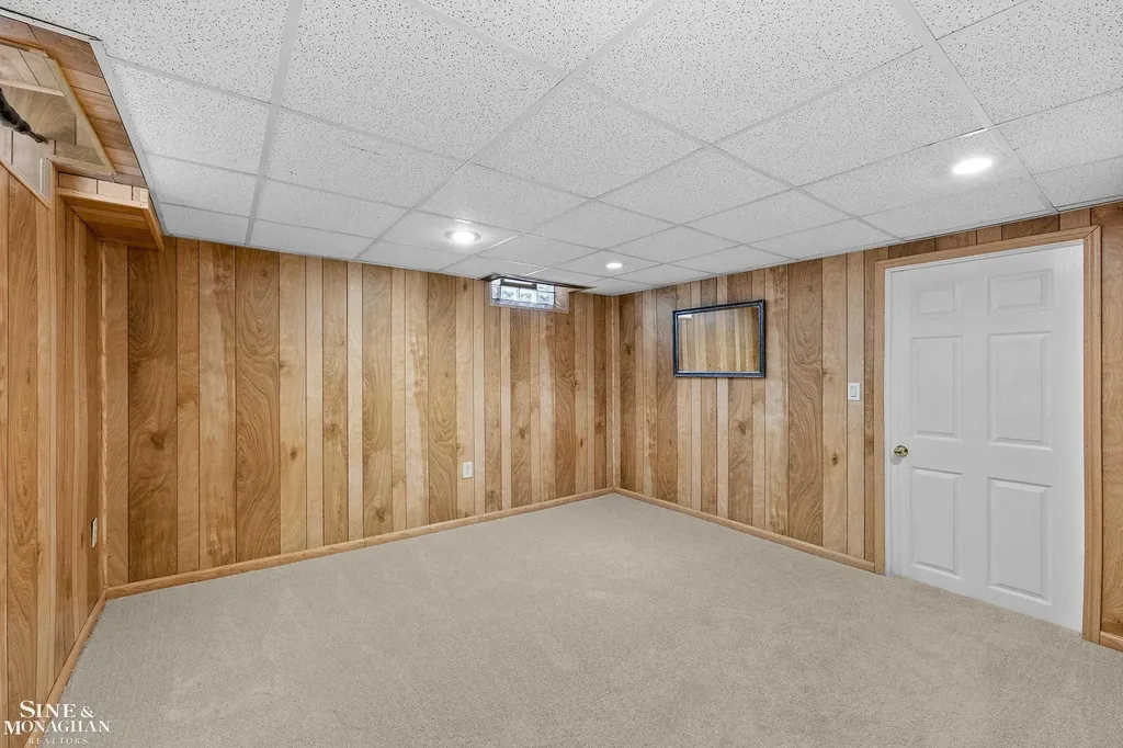 22951 Lee Court St. Clair Shores City MI 48080