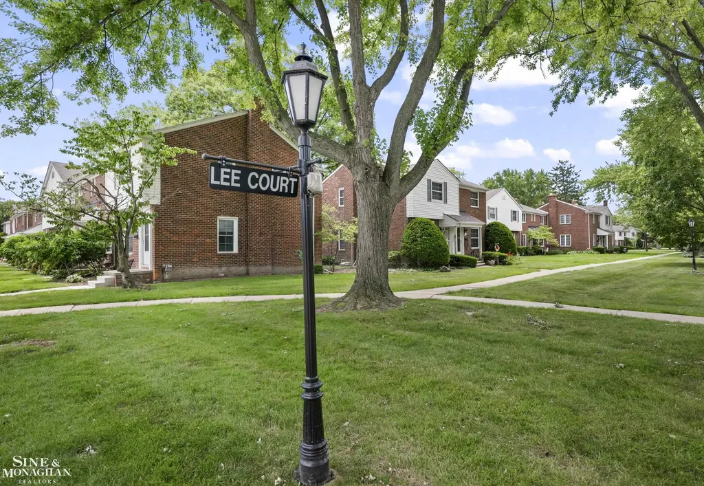 22951 Lee Court St. Clair Shores City MI 48080