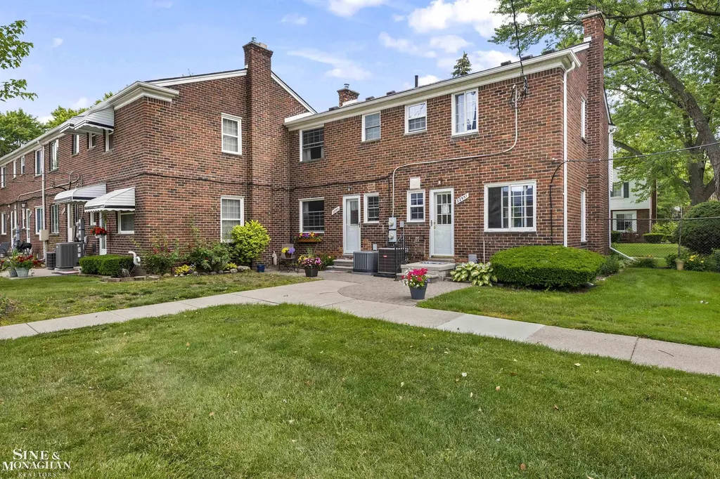 22951 Lee Court St. Clair Shores City MI 48080