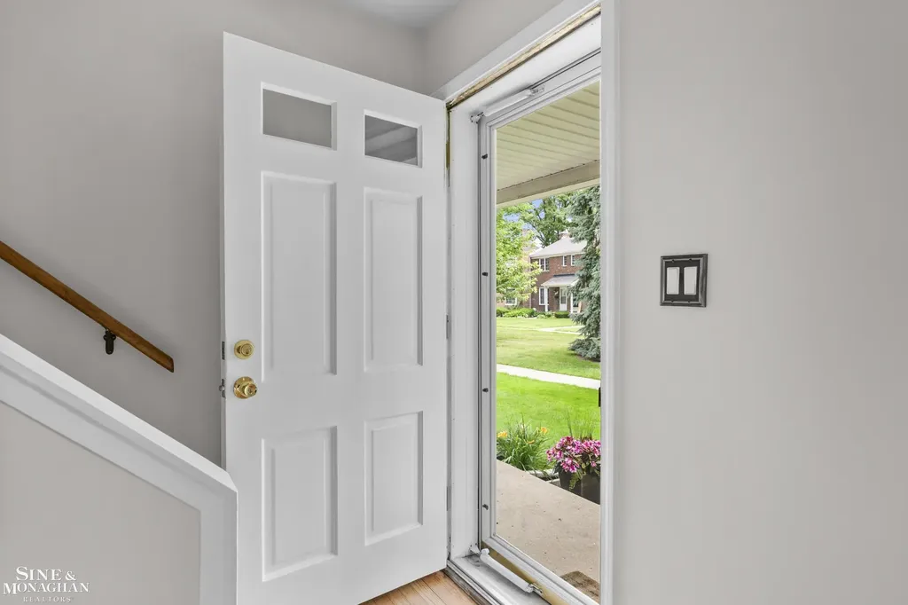 22951 Lee Court St. Clair Shores City MI 48080