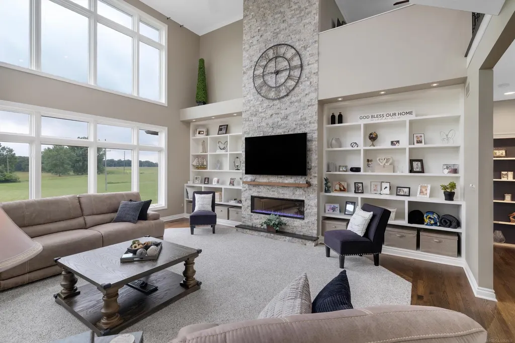 68223 Hillside Lane Washington Township MI 48095