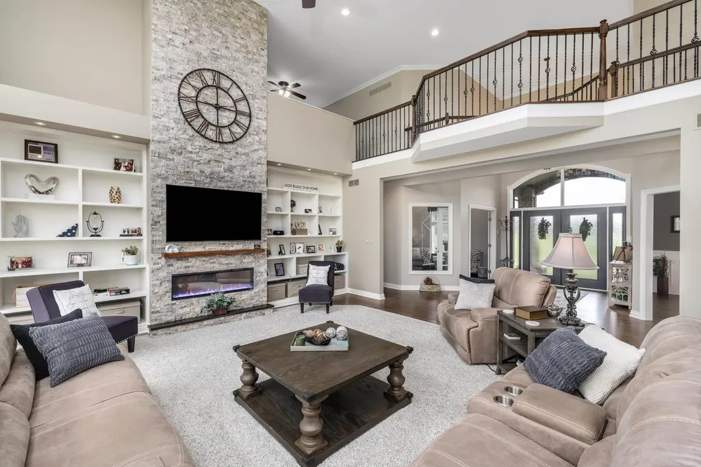 68223 Hillside Lane Washington Township MI 48095