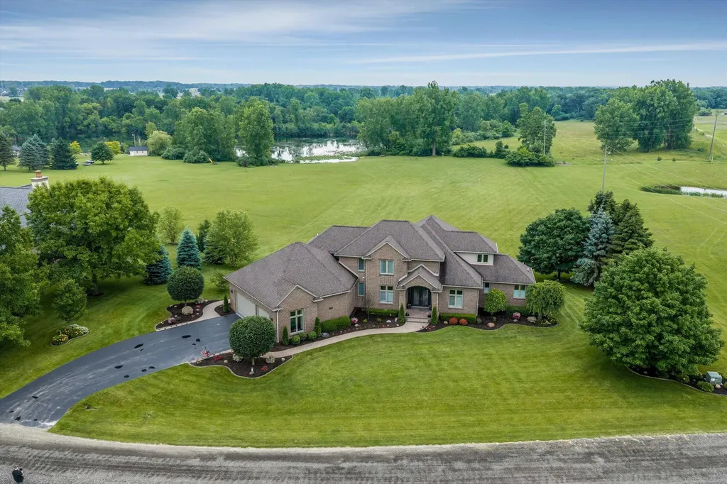 68223 Hillside Lane Washington Township MI 48095