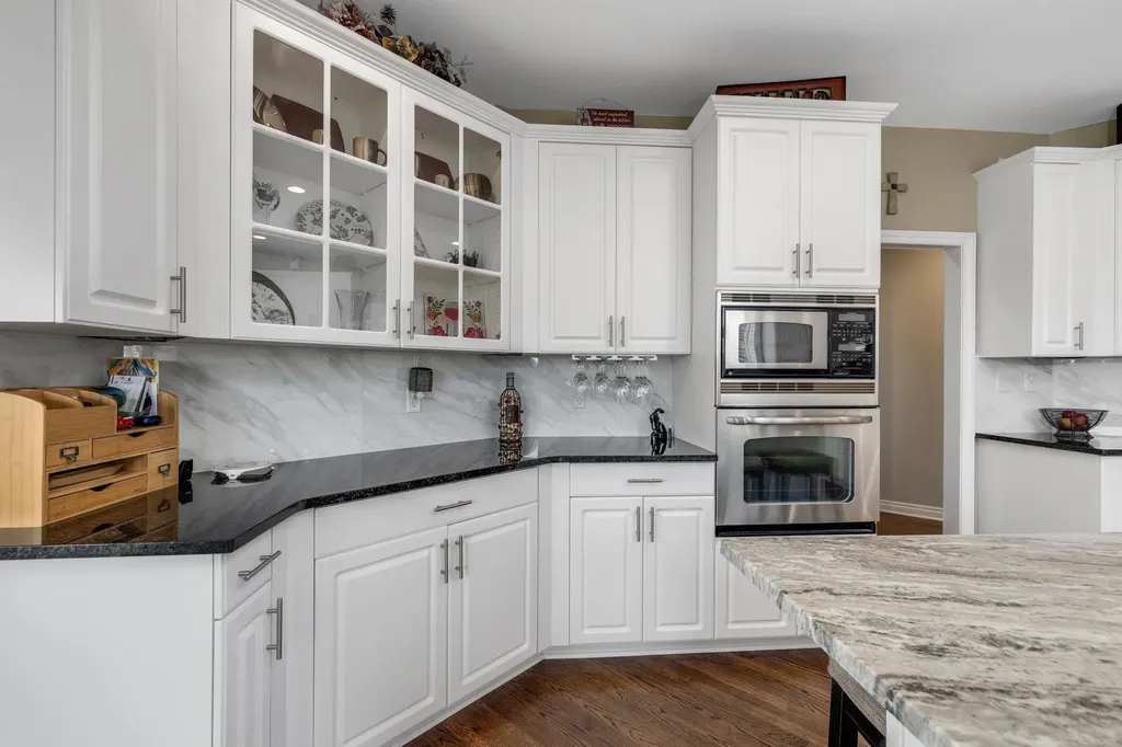 68223 Hillside Lane Washington Township MI 48095